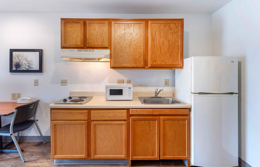 WoodSpring Suites Fayetteville - photo 31