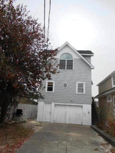 Beach Haven Single Family Oceanside Beach Badges Wifi in Beach Haven, United States