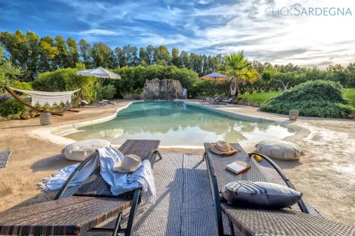 Maison du Bonheur Exclusive Retreat for Peace of Mind — 4-Star Luxury Hotel in Olmedo, Italy