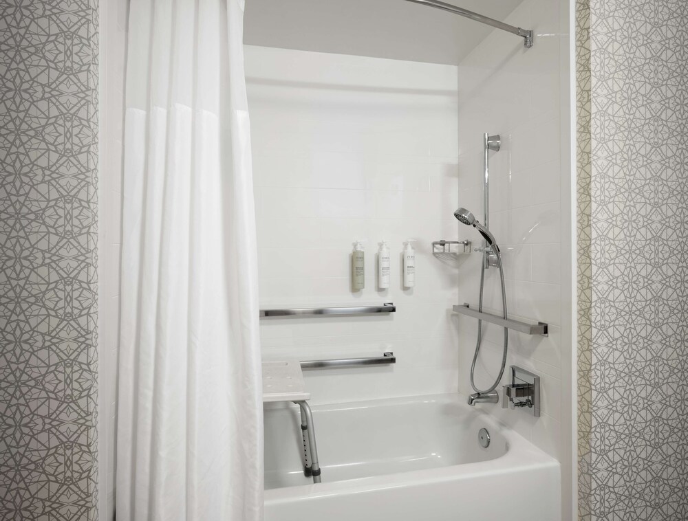 Hampton Inn & Suites Arundel Mills Baltimore - photo 50