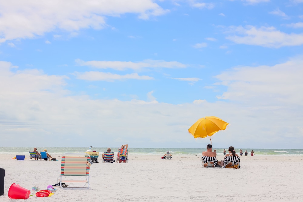Siesta Key Beach Resort and Suites - photo 95