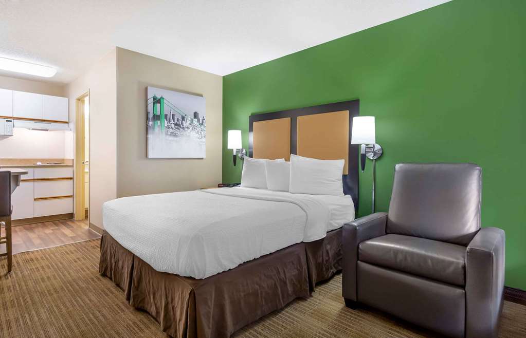 Extended Stay America Suites Seattle Bellevue Factoria - photo 11