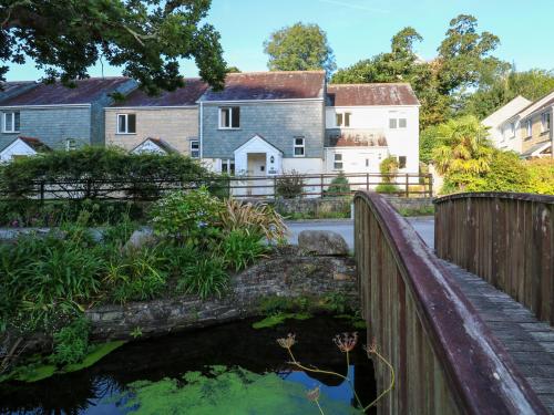 Primrose Cottage — 4-Star Luxury Hotel in Falmouth, United Kingdom