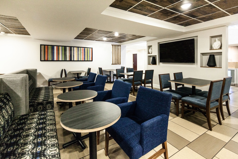 Holiday Inn Express & Suites Nashville Brentwood I 65 by IHG - photo 41