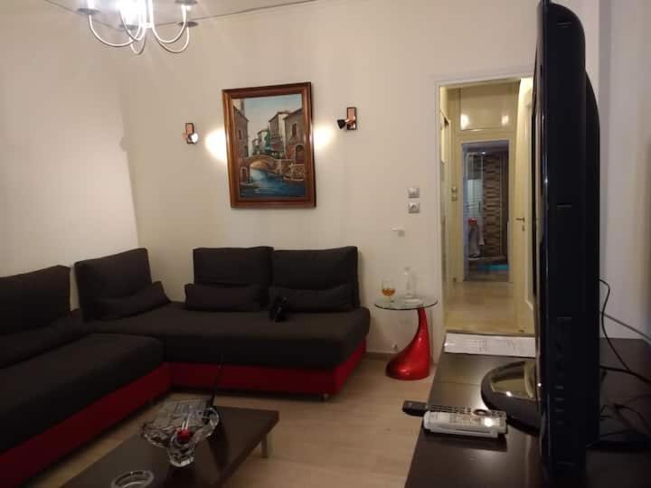 Cosy Penthouse Next To Metro — 4-Star Luxury Hotel in Athens, Greece