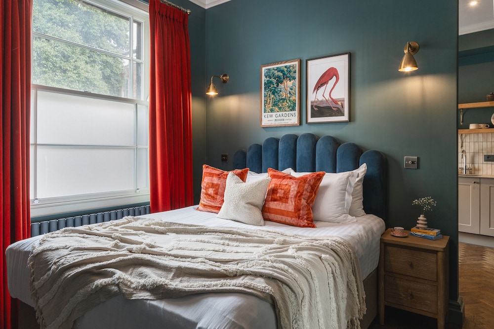 YourApartment Cotham Arms — 4-Star Luxury Hotel in Bristol, United Kingdom