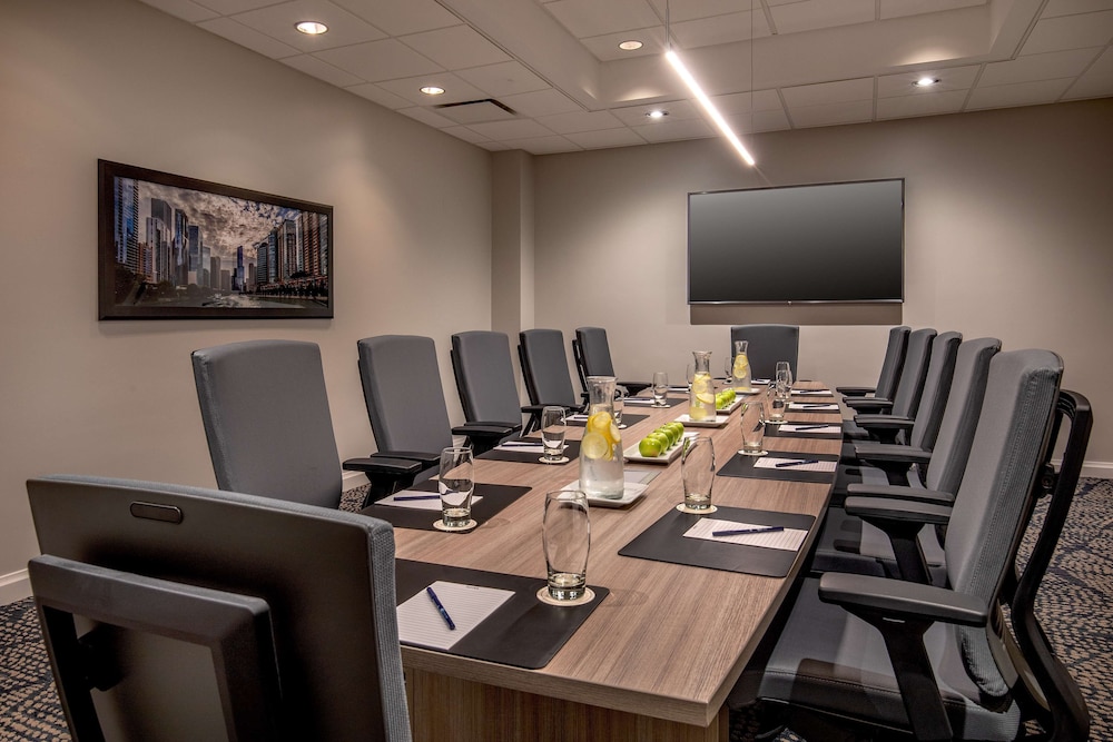 DoubleTree by Hilton Chicago North Shore Conference Center - photo 50