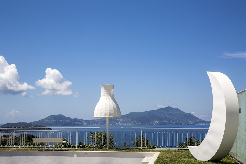 Al Chiar di Luna — hotel in Monte Di Procida
