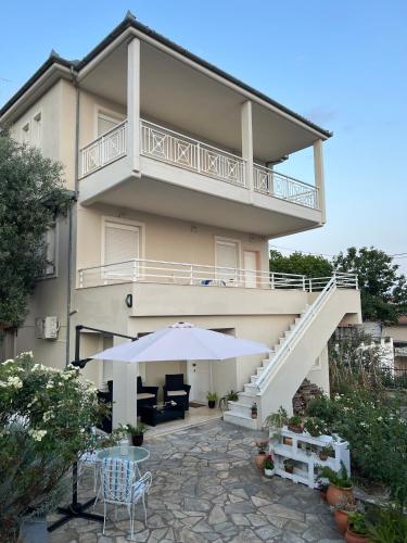 Aiolos Seaside Apartment — 4-Star Luxury Hotel in Volos, Greece