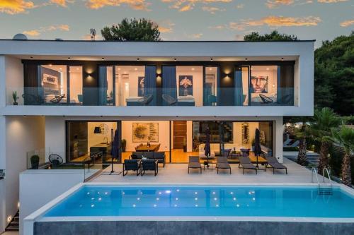 Taboo Villa & Spa Medulin 42 m2 pool & wellness — 4-Star Luxury Hotel in Medulin, Croatia