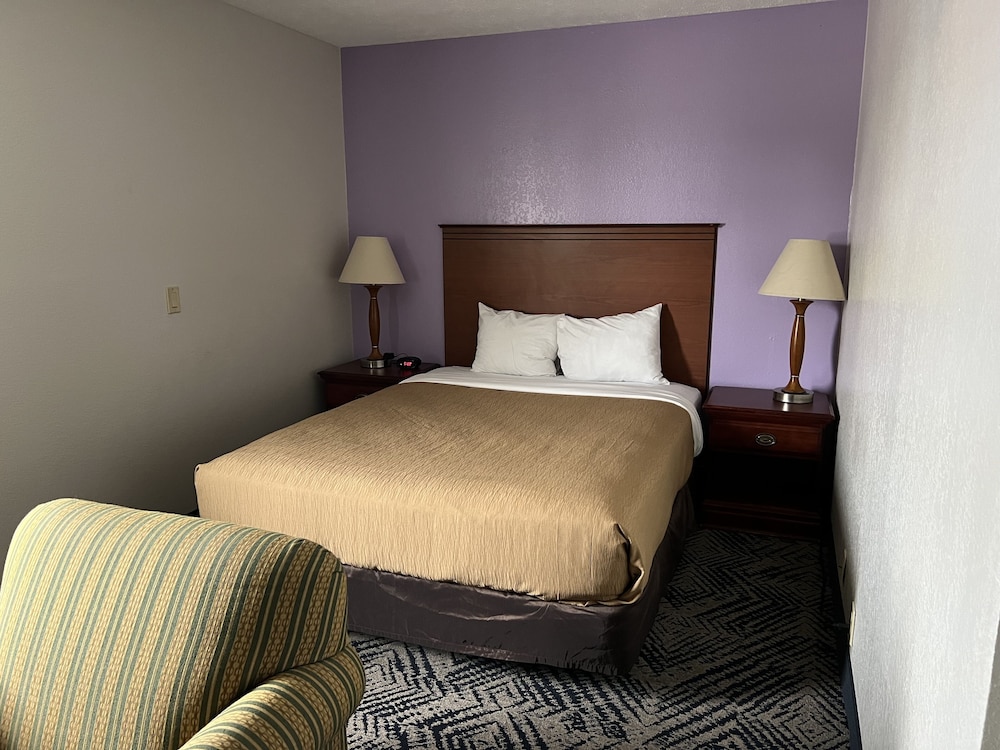 Baymont by Wyndham Omaha SW - photo 6