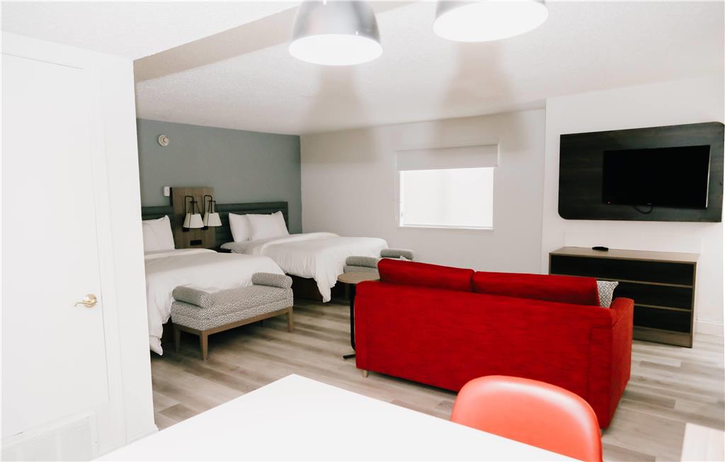 Hawthorn Suites by Wyndham Tinton Falls - photo 33