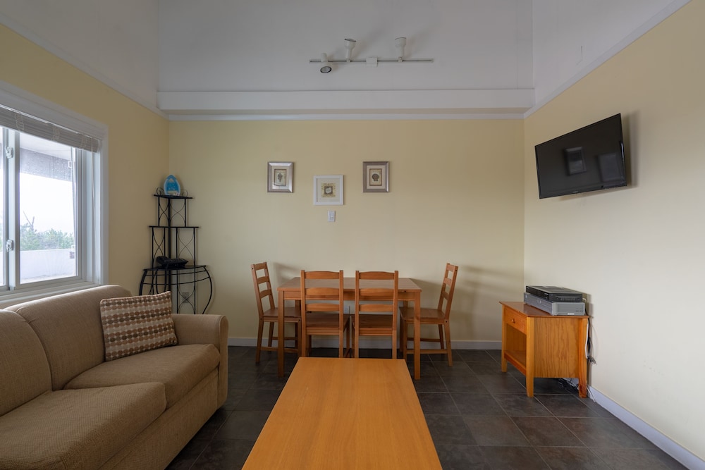 Driftwood Resort - photo 32