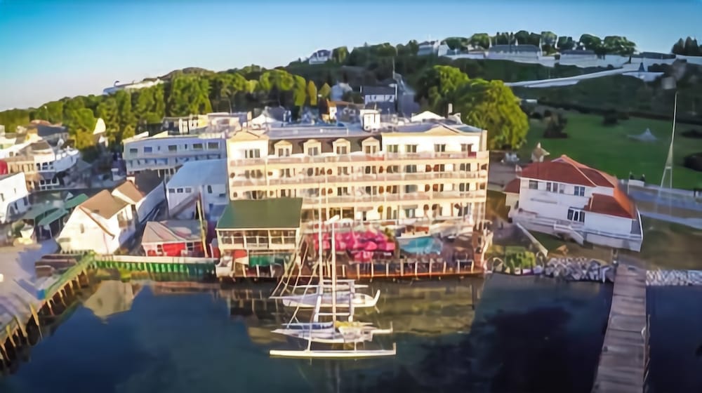 Chippewa Hotel Waterfront - last minute hotel in Unknown City