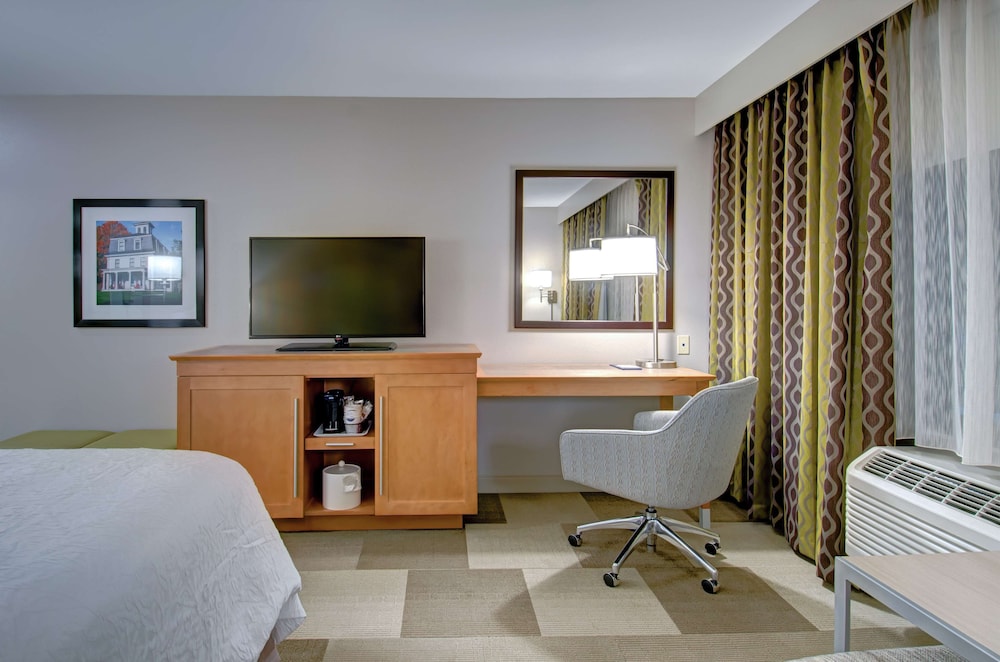Hampton Inn Boston Westborough - photo 16
