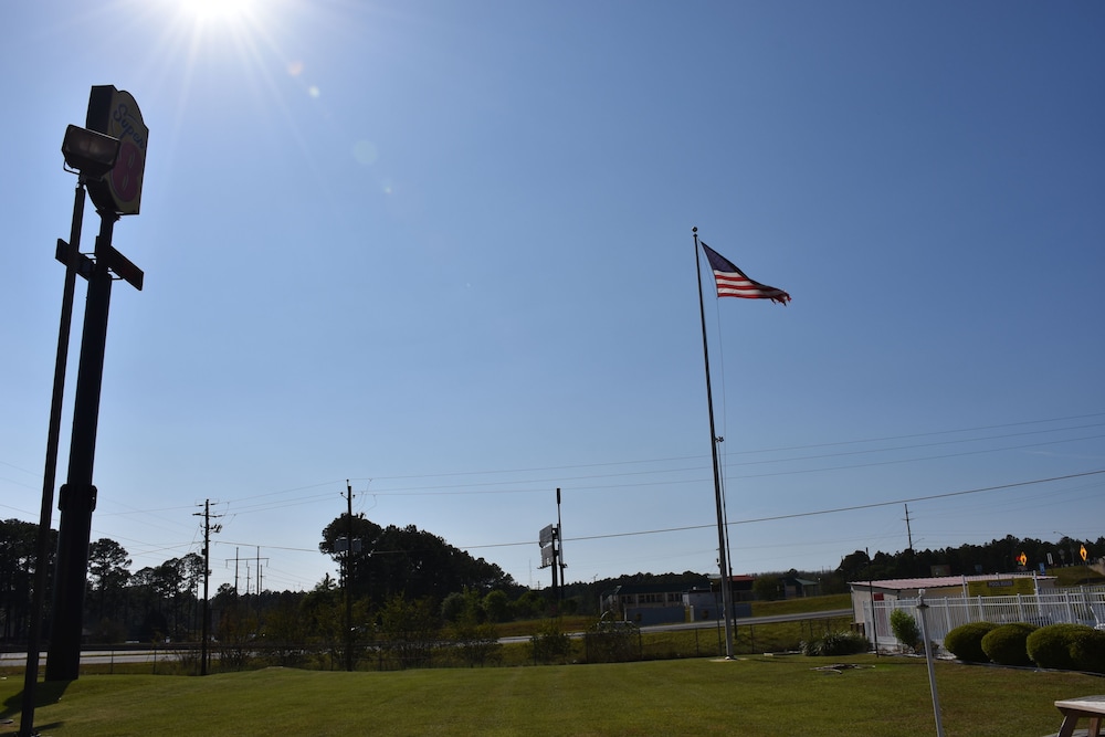 Super 8 by Wyndham Tifton - photo 46