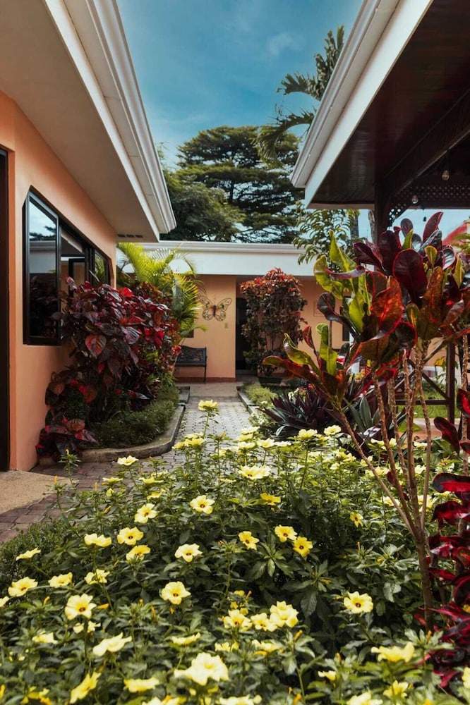 Brisas del Aeropuerto in La Asuncion, Costa Rica