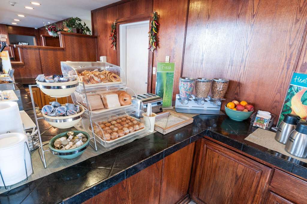 Quality Suites Albuquerque Airport - photo 49