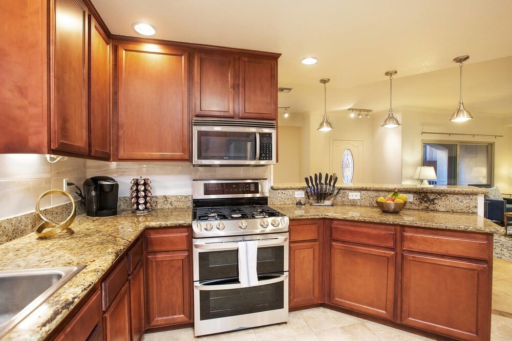 Scenic 4br 3.5ba in PB by Domio - photo 10
