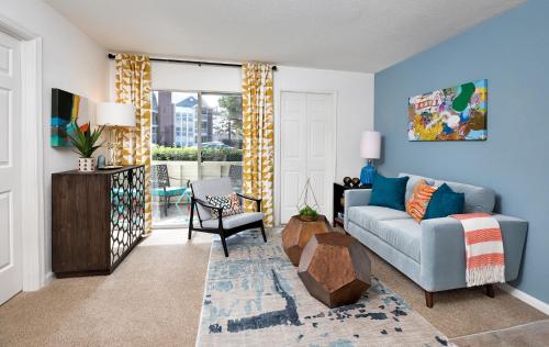 Wyndham 121 Bright Airy 1br Apt Parking Pool — 4-Star Luxury Hotel in Hampton, United States