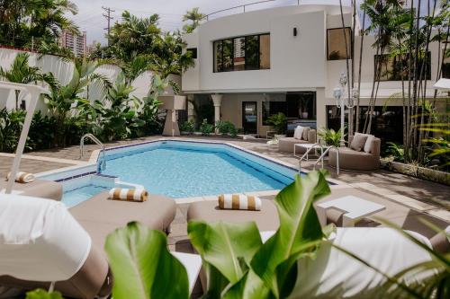 AmazINN Places Luxury Villa San Francisco — 4-Star Luxury Hotel in Panama, Panama