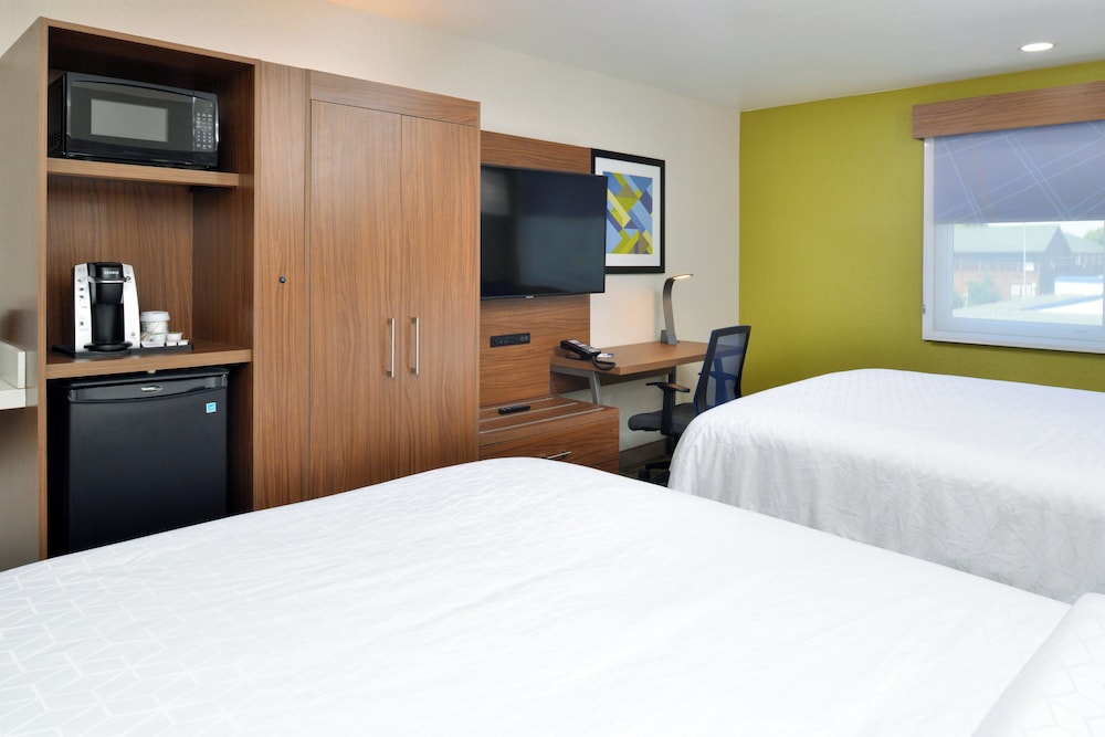 Holiday Inn Express Santa Rosa North by IHG - photo 3