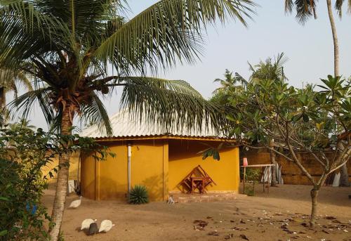 Rundbungalow auf Lionsrest in Grand-Bassam, Côte D'Ivoire