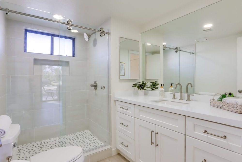 Resort style Palm Desert Rental: Pickleball Courts - photo 13