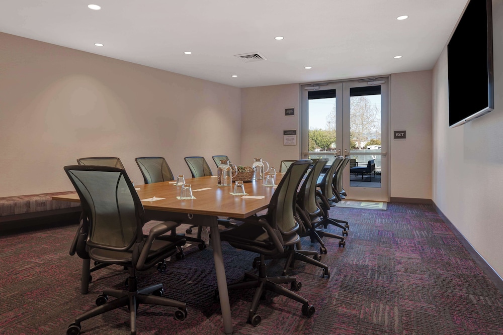 Home2 Suites by Hilton Petaluma - photo 44