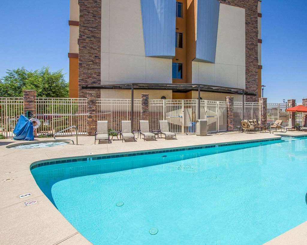 Comfort Suites Glendale State Farm Stadium Area - photo 29