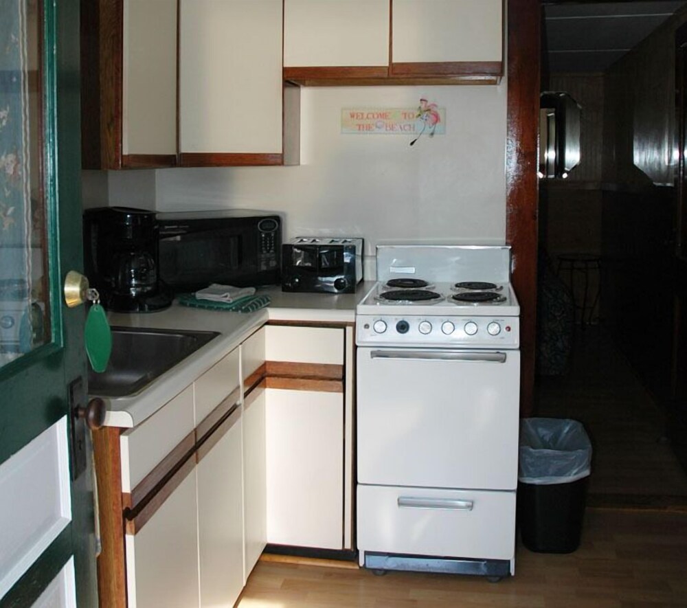 Channel Watefront Cottages - photo 60