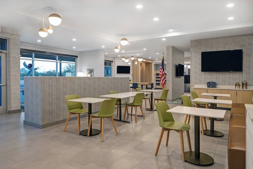 TownePlace Suites by Marriott Phoenix Glendale Sports & Entertainment District - photo 31