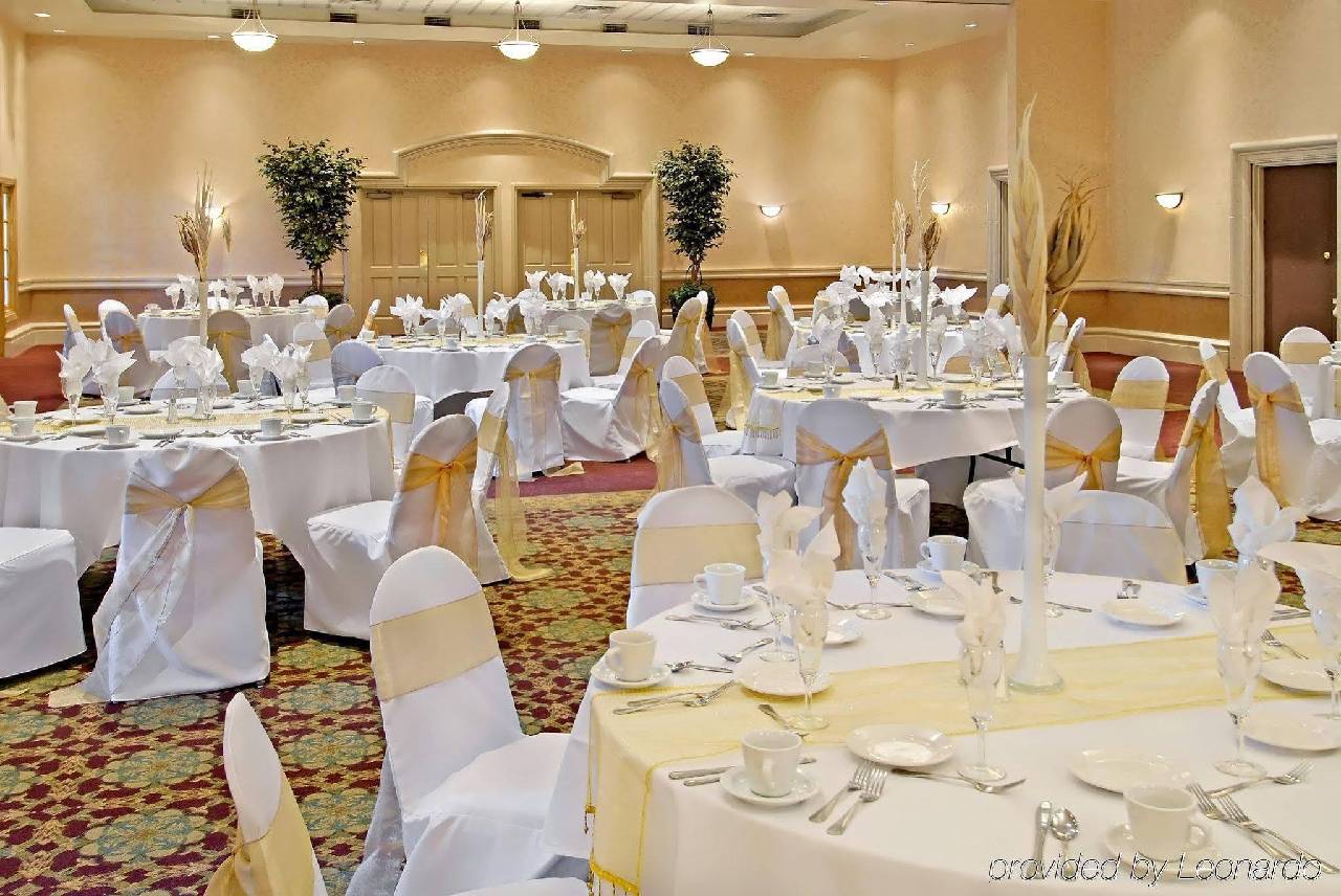 Embassy Suites Phoenix North - photo 13