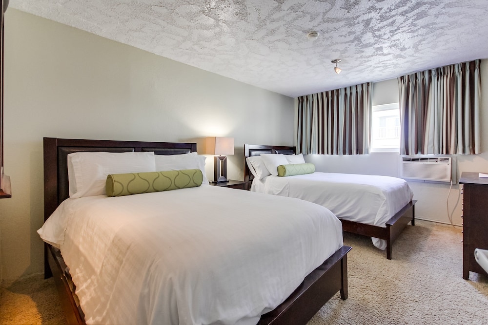Surfer Beach Hotel - photo 28