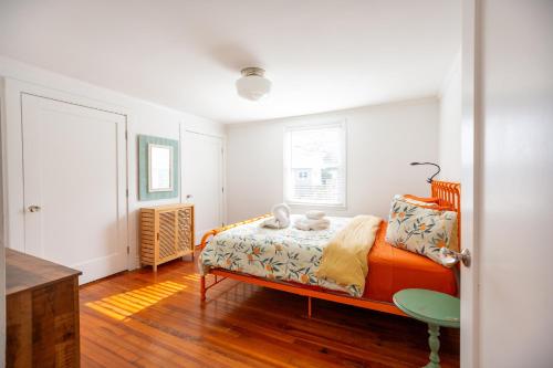 Modern Mill House Walk to Downtown Durham — 4-Star Luxury Hotel in Durham, United States