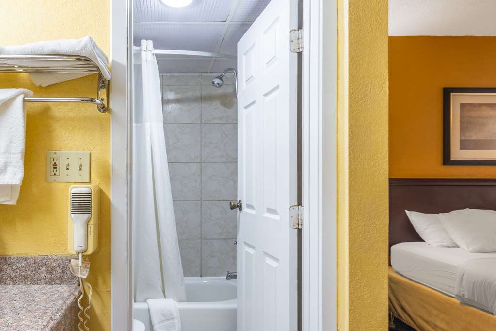 Americas Best Value Inn Elk City - photo 15