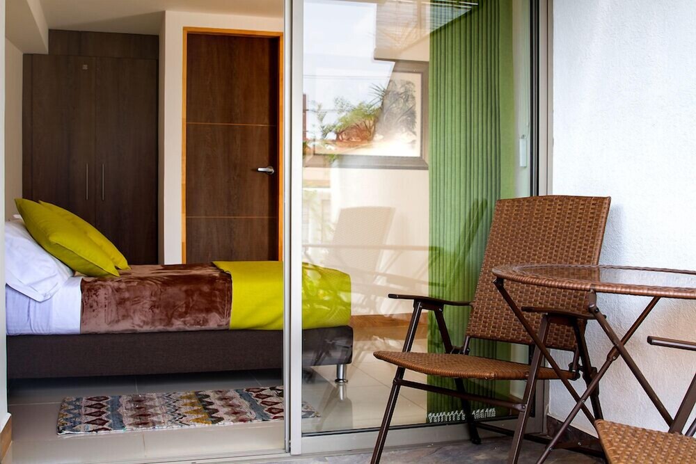 Hotel Santa Monica Suite — Cali
