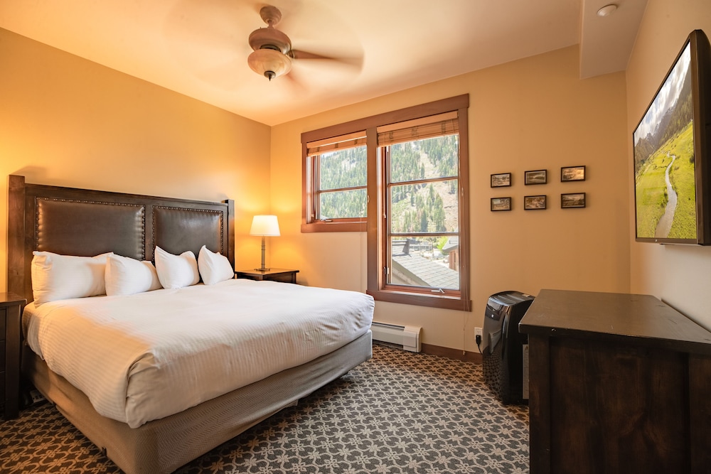 The Village at Palisades Tahoe - photo 15