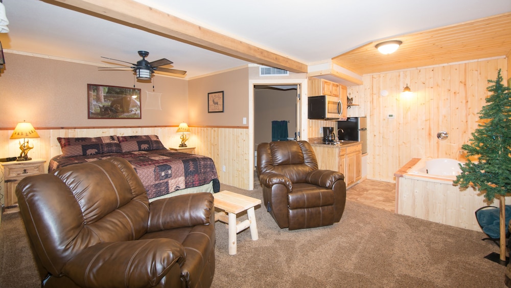 Upper Canyon Inn & Cabins - photo 75