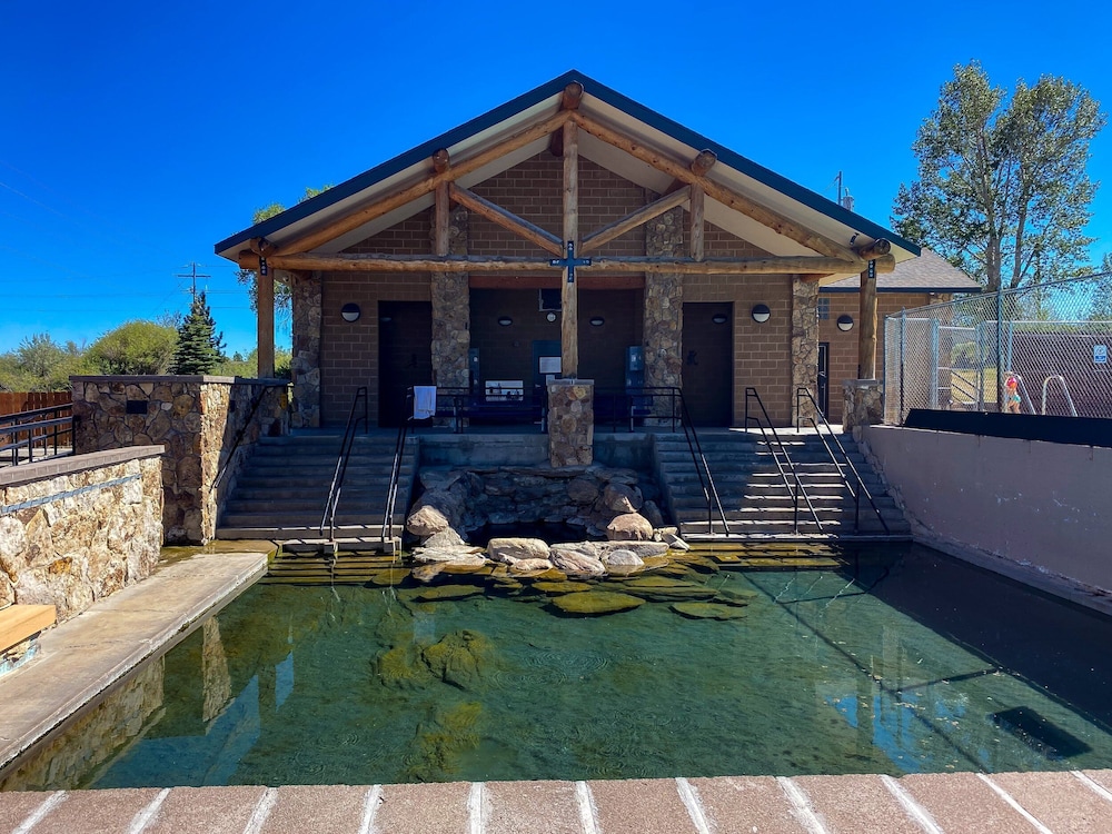 Silver Moon Motel & Suites - photo 40