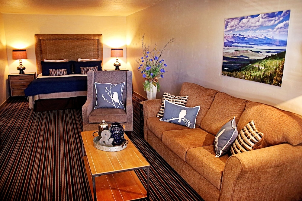 Blue Lakes Inn & Extended Stay - photo 17