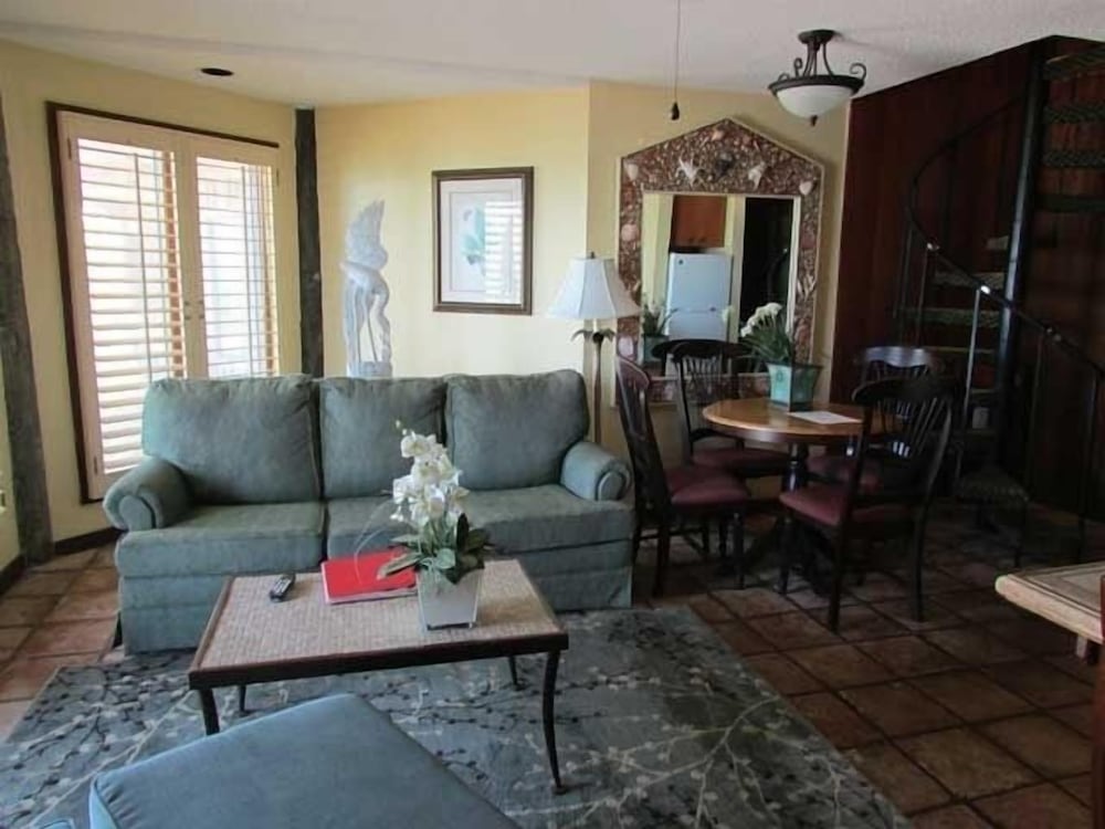 The Driftwood Resort - photo 16