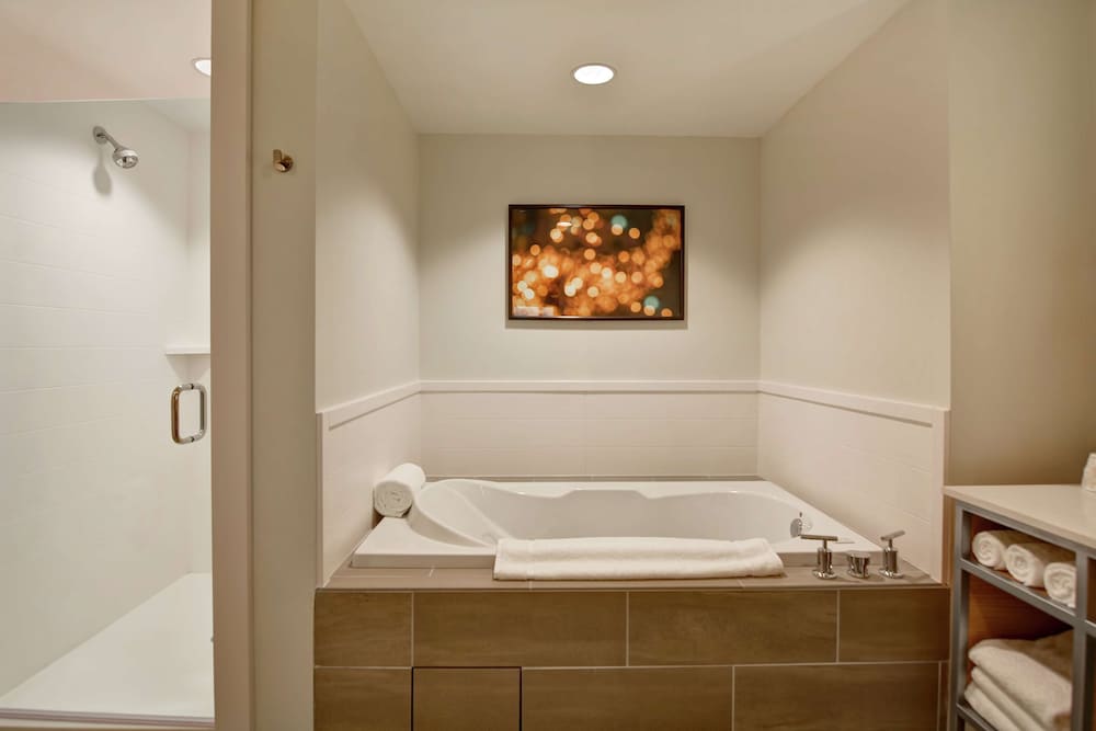 Hilton Garden Inn Biloxi - photo 18