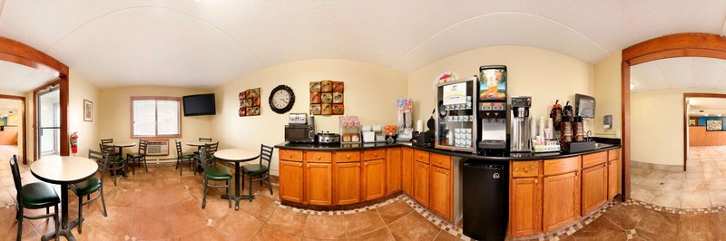 Super 8 by Wyndham West Fargo Main Ave ND - photo 27