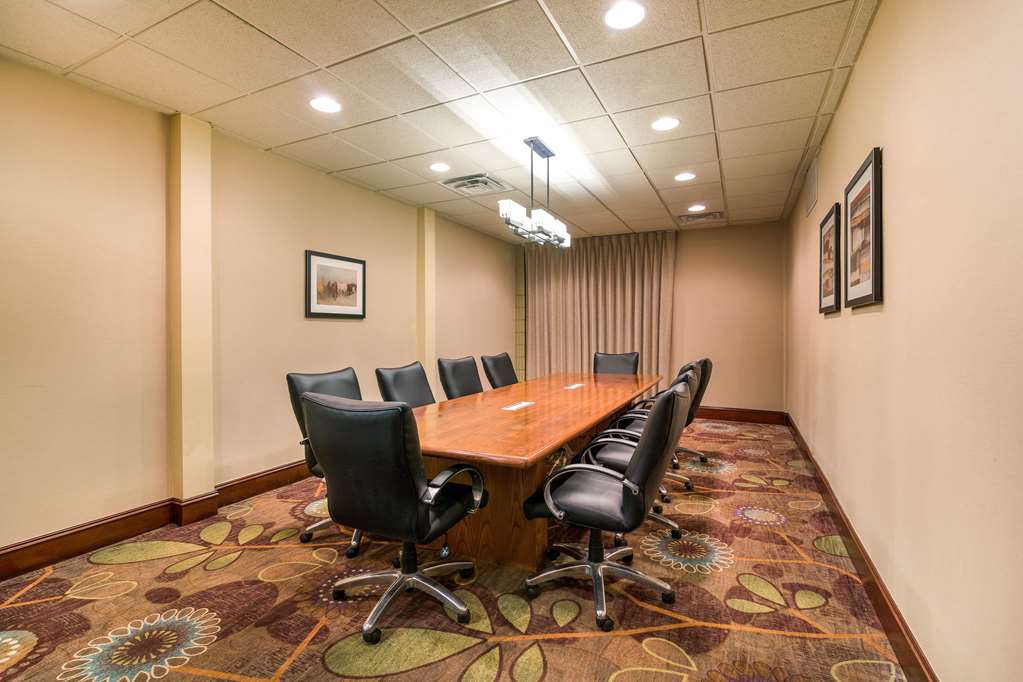 Clarion Hotel Convention Center - photo 50