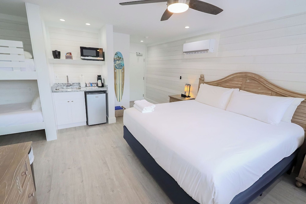 Siesta Key Beach Resort and Suites - photo 18