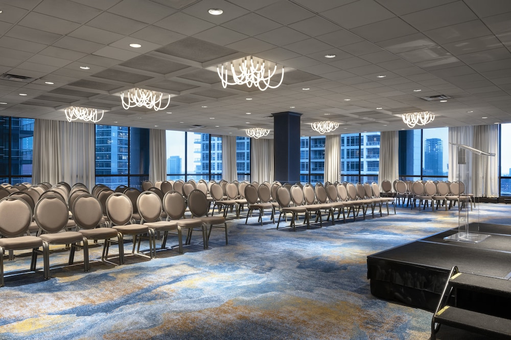 voco Chicago Downtown Riverwalk by IHG - photo 181