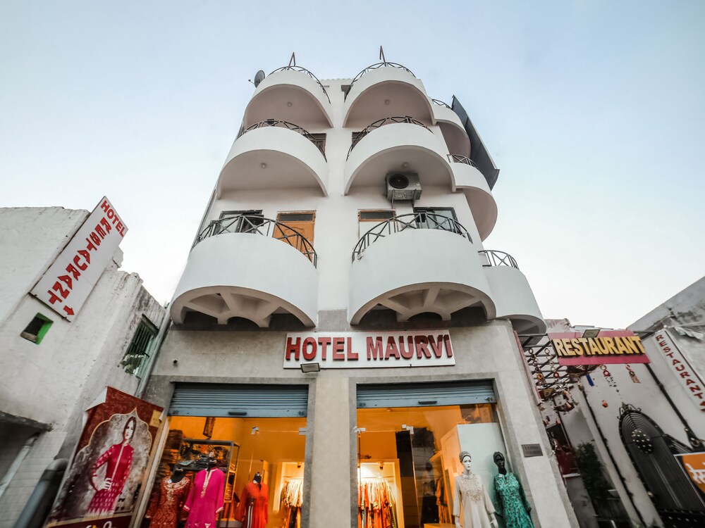OYO 36289 Hotel Maurvi in Sikar, India