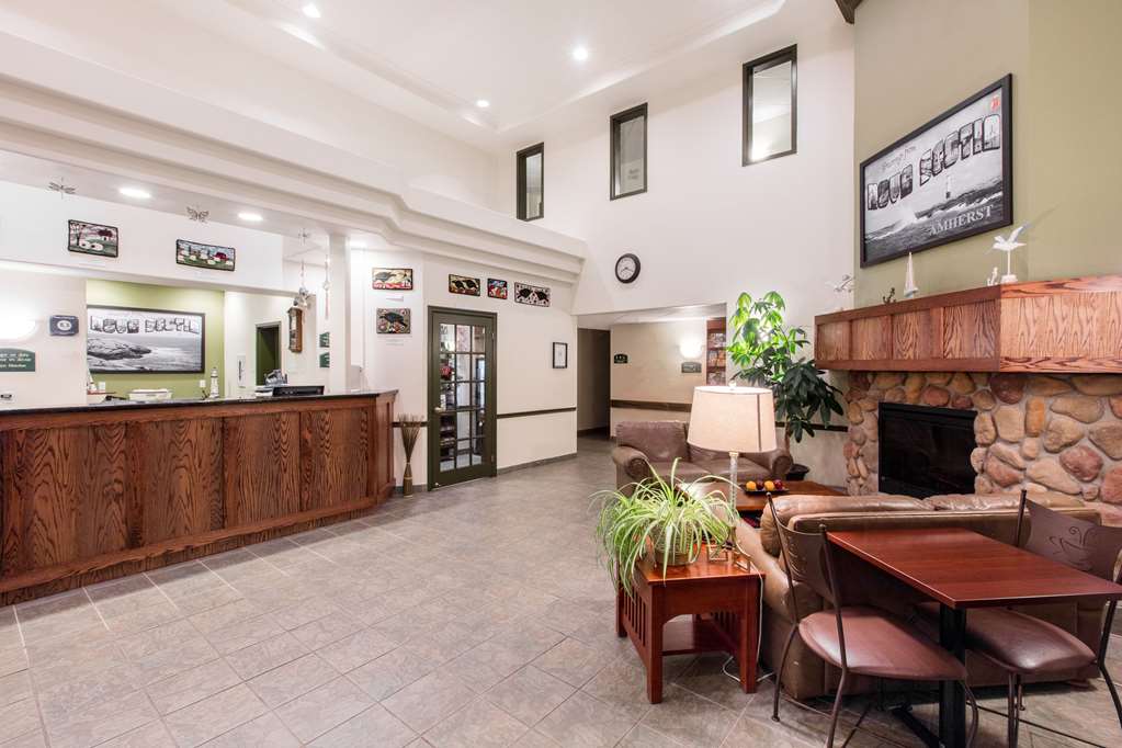 Super 8 by Wyndham Amherst