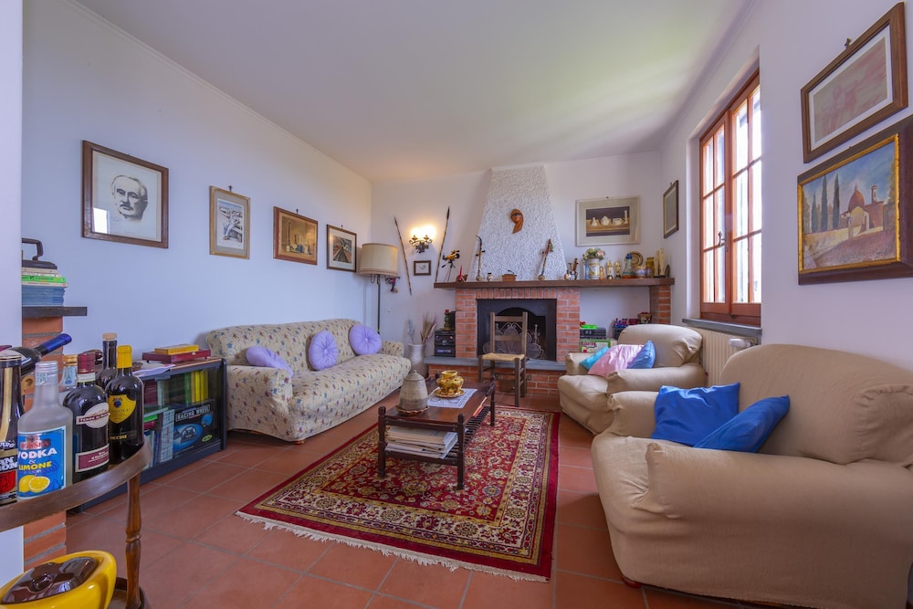 Villino di Corsanico With View — hotel in Massarosa